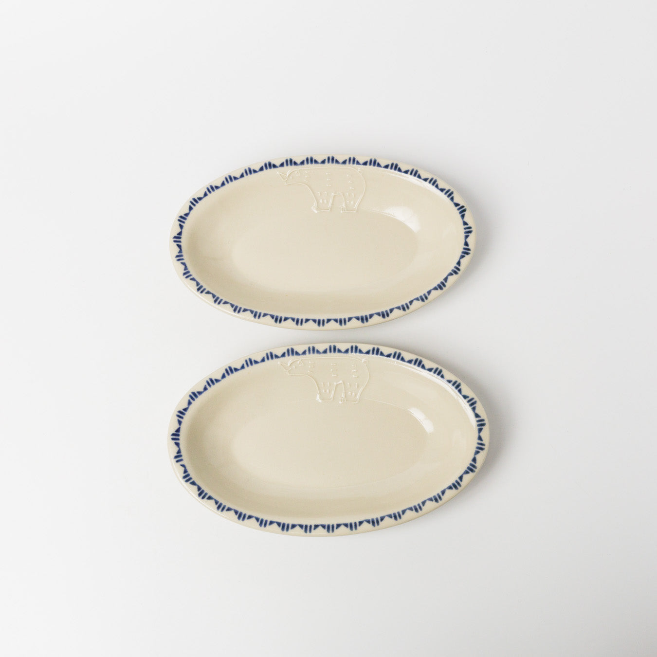 東峯未央-オーバル皿S-シロクマ