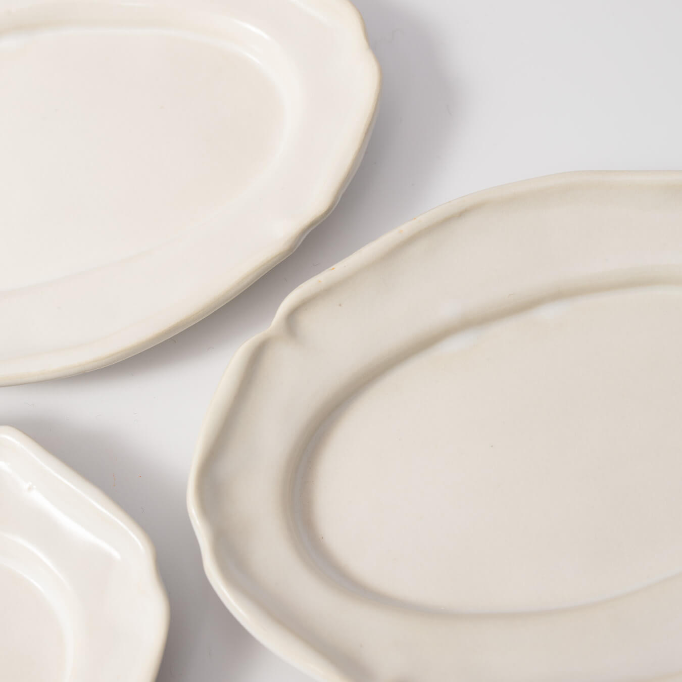 釉薬だまり、貫入がございます