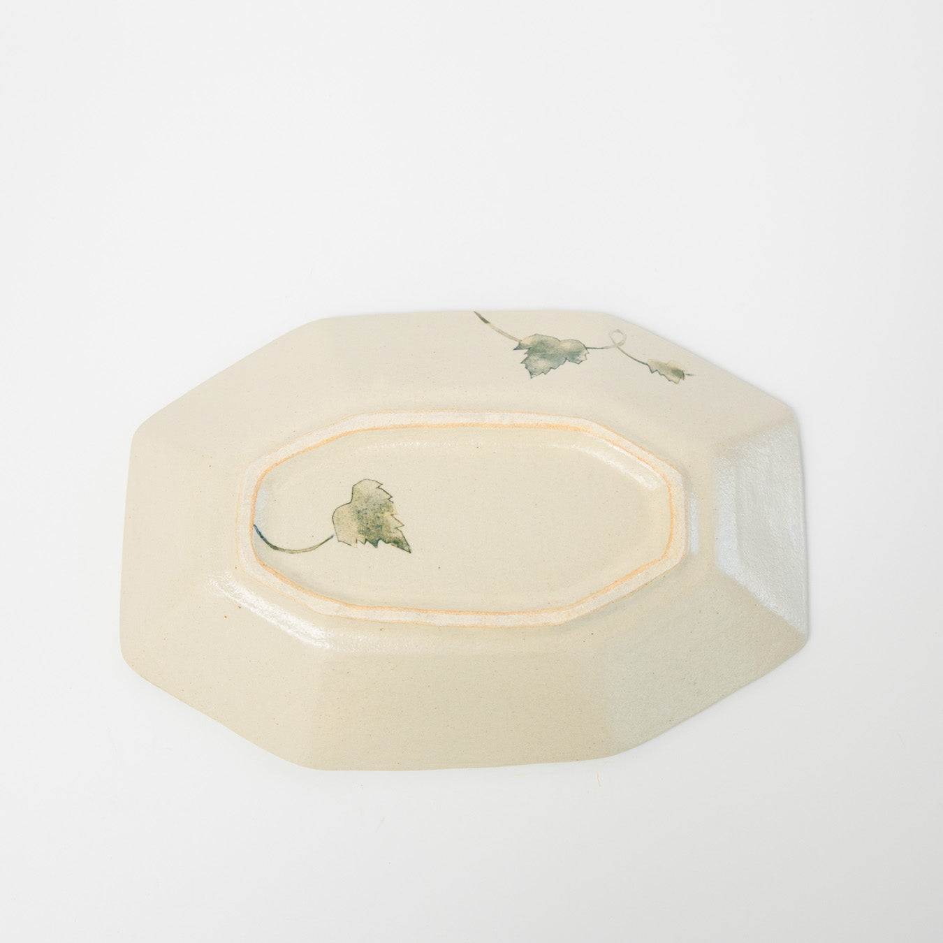 はるな陶芸工房-八角深皿-ぶどうとヒヨドリ-白