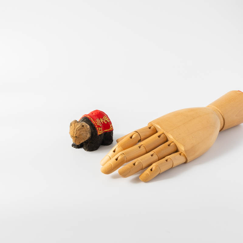 木彫り熊-遊牧民這い熊-2