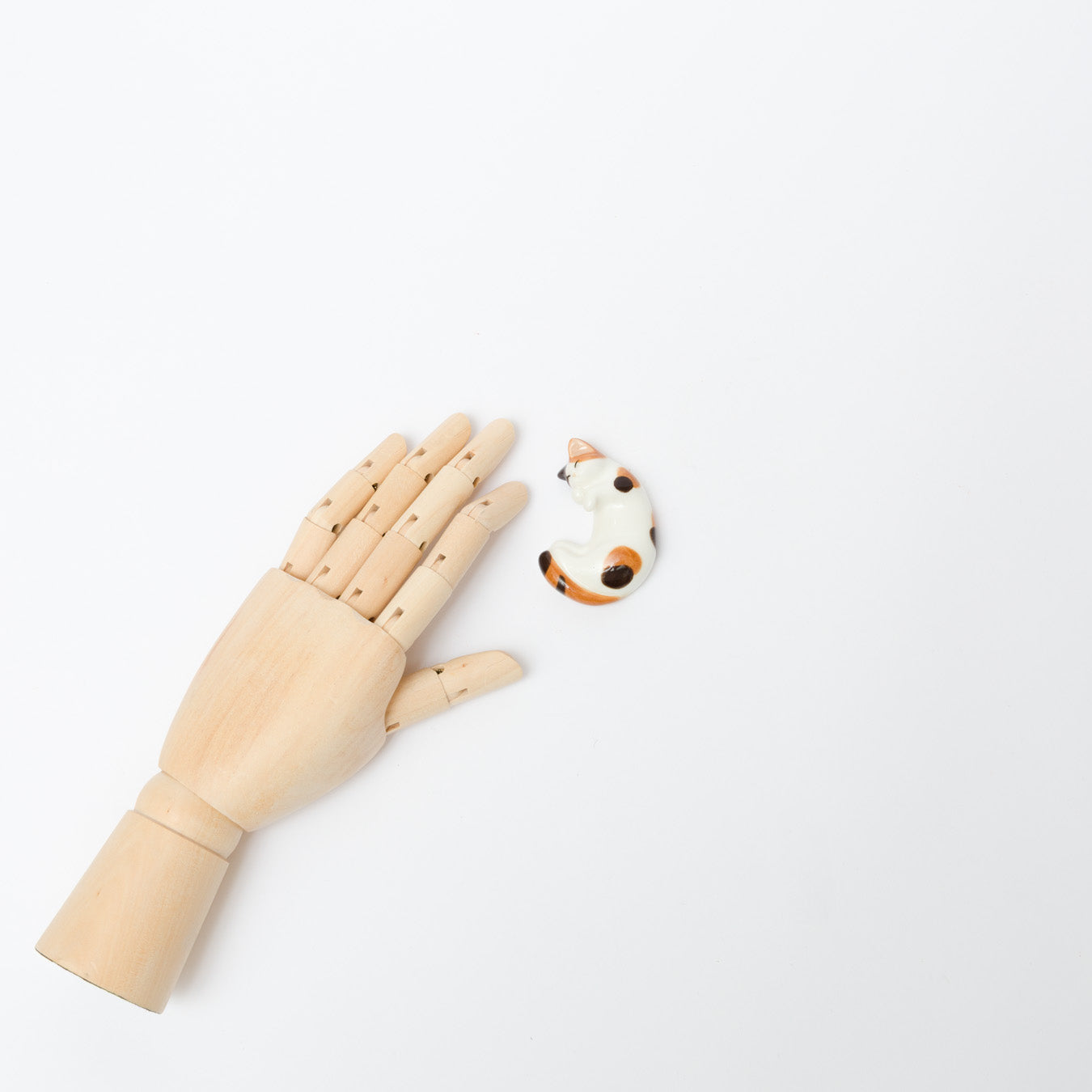 峰村ゆか-ゴロンとした猫の置物・箸置き-4
