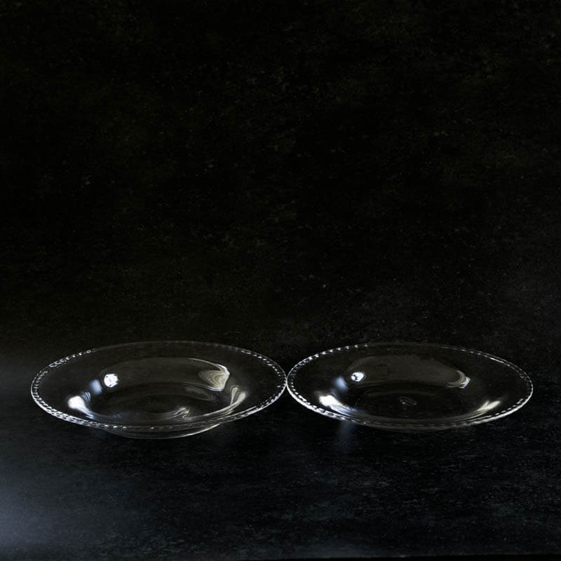 ひとつひとつ手吹きにて作られている為、サイズや高さ、表情に個体差があります。