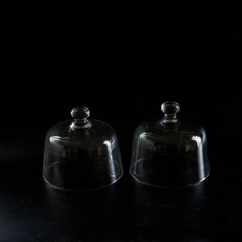 ひとつひとつ手吹きにて作られている為、サイズや高さ、表情に個体差があります。