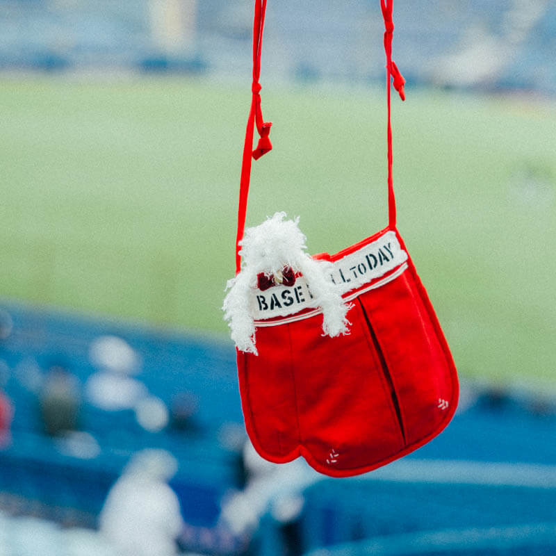 大きさ参考。推しの小さなぬいぐるみを入れての観戦にもおすすめです◎大きさ参考(素材・色は異なります)