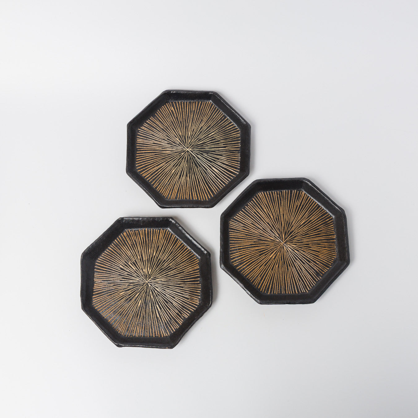 高須愛子-八角皿