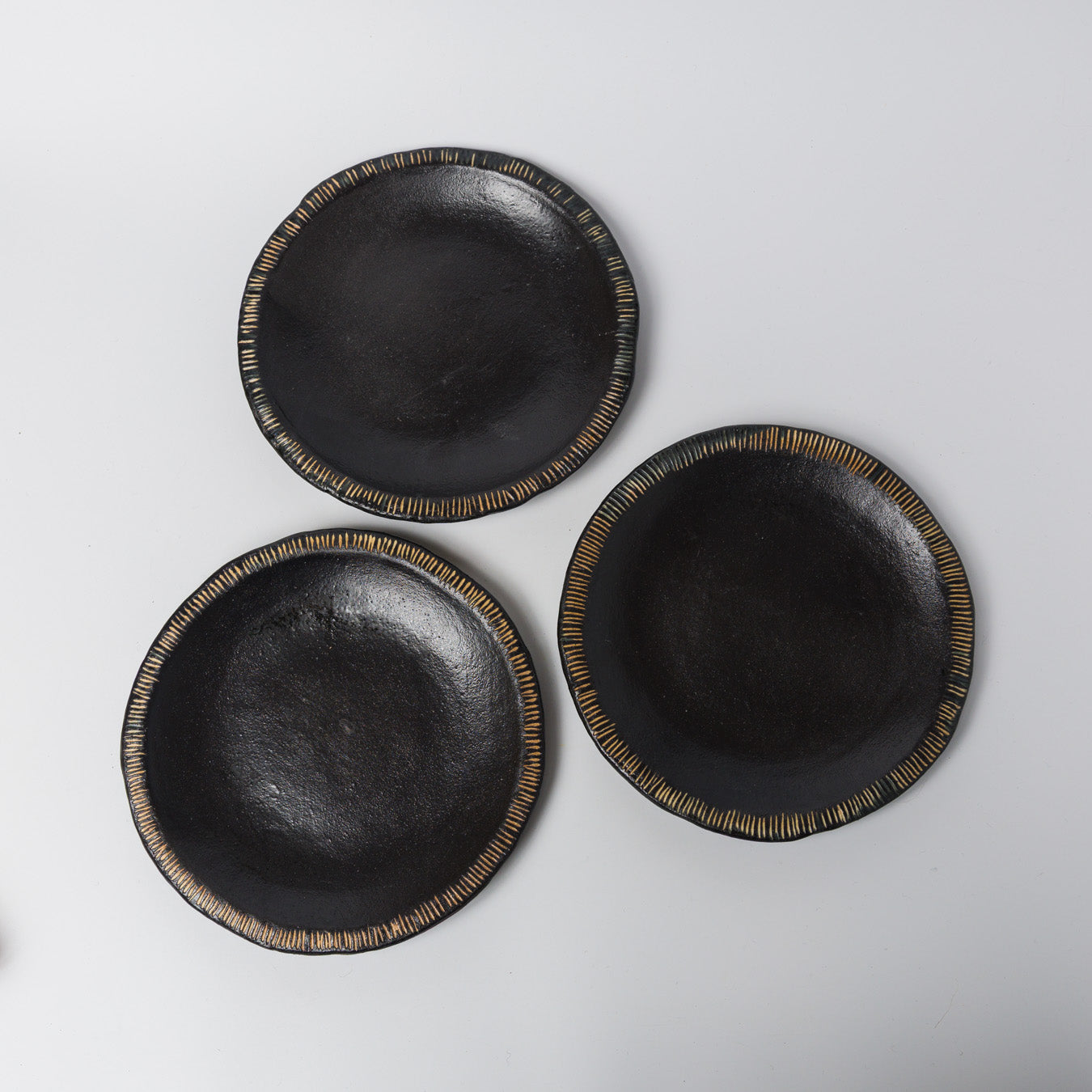 高須愛子-丸中平皿