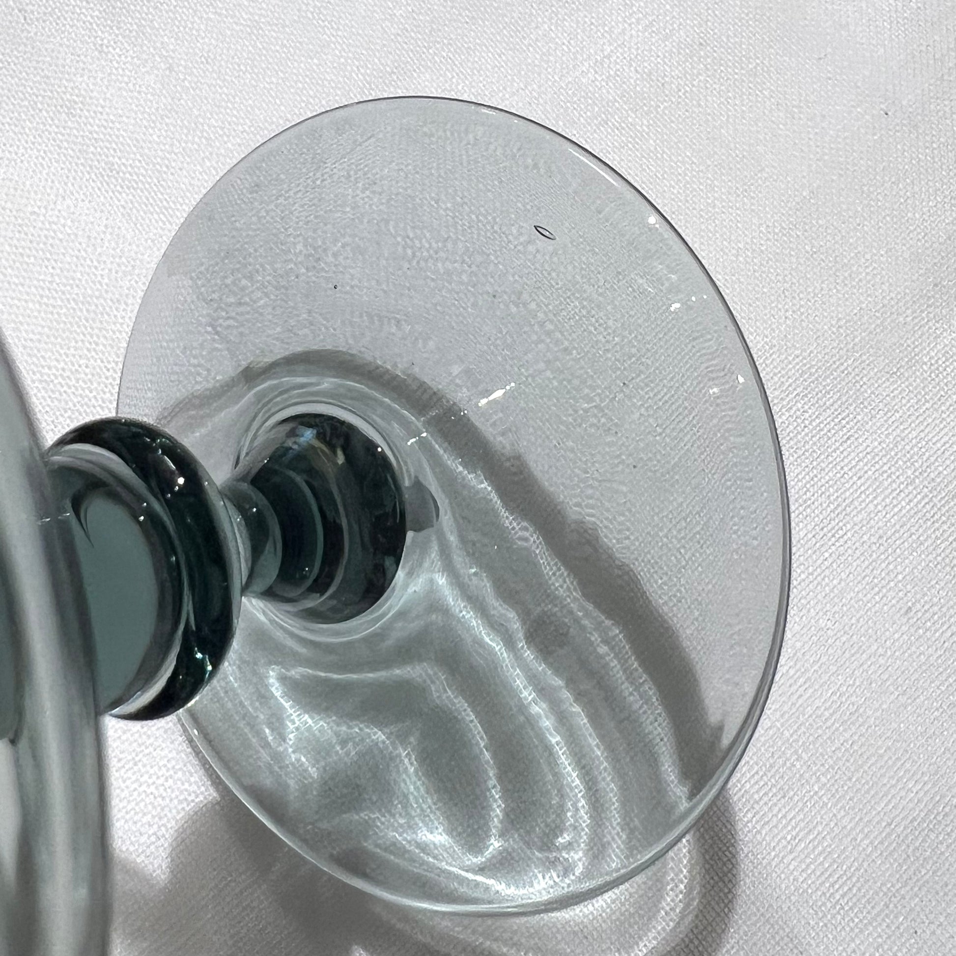 気泡など見られます。手作りならではの風合いとしてお楽しみください。ご指定はできませんのでご了承ください。