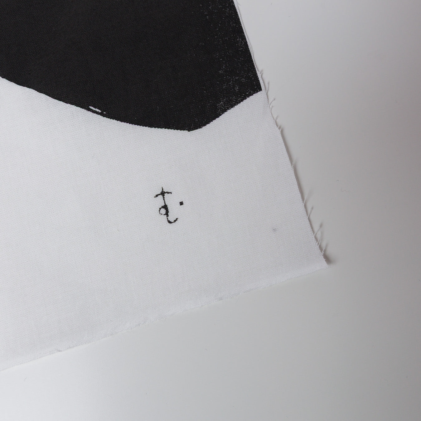 室井夏実-ハンカチ-A