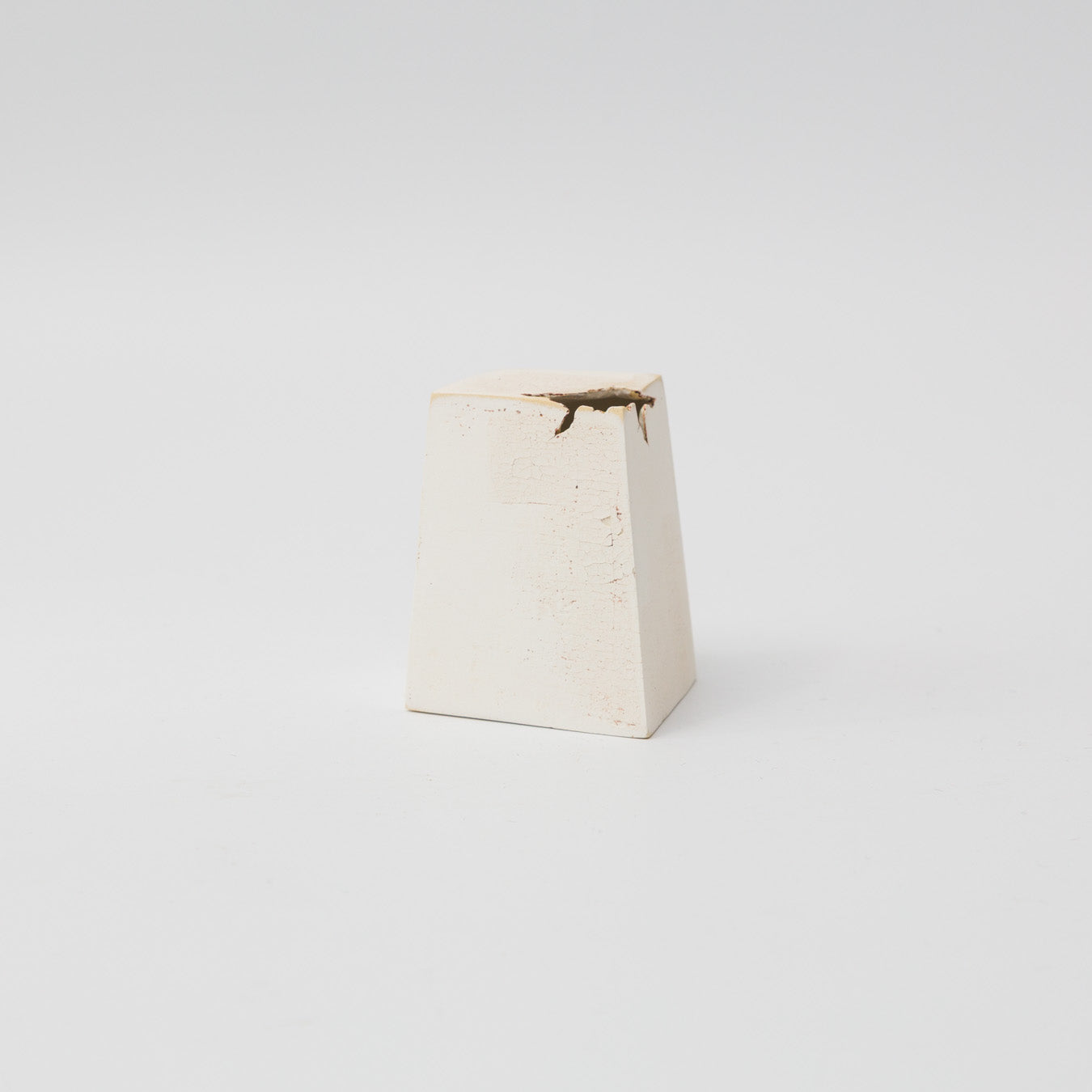 五月女寛-四角い小さな花入れ-4