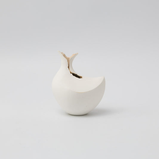 五月女寛-丸い小さな花入れ-3