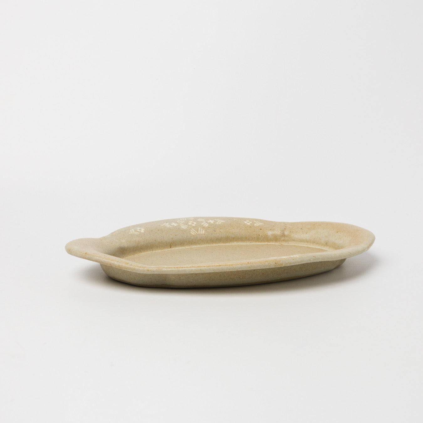 東峯未央-ハナビラリムオーバル皿M