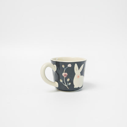 はるな陶芸工房-マグカップ-うさぎの花うた-B