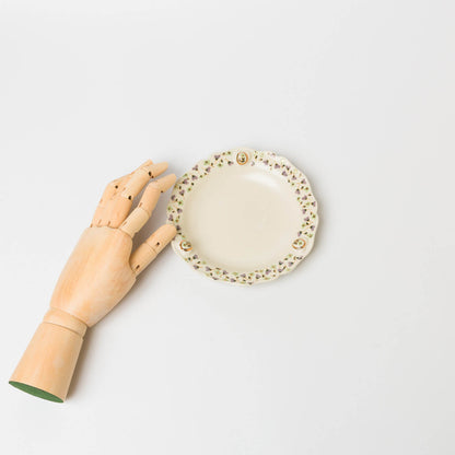 荒井彩乃-レリーフ金彩皿-1