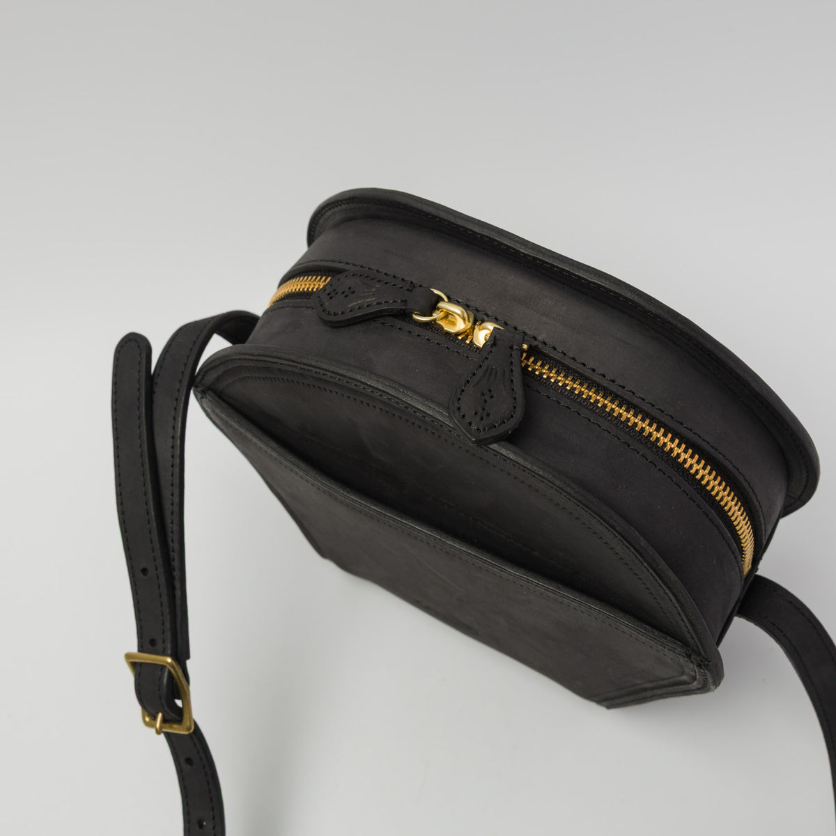 Yammart-Bouquet Pochette (black)