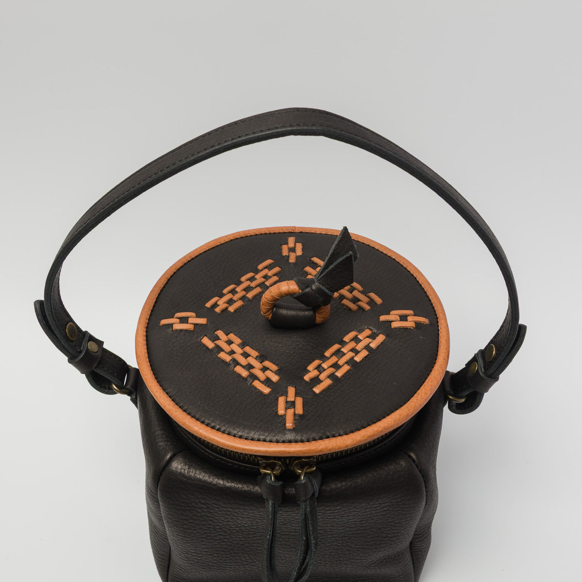 Yammart-pot-cube M ( black )