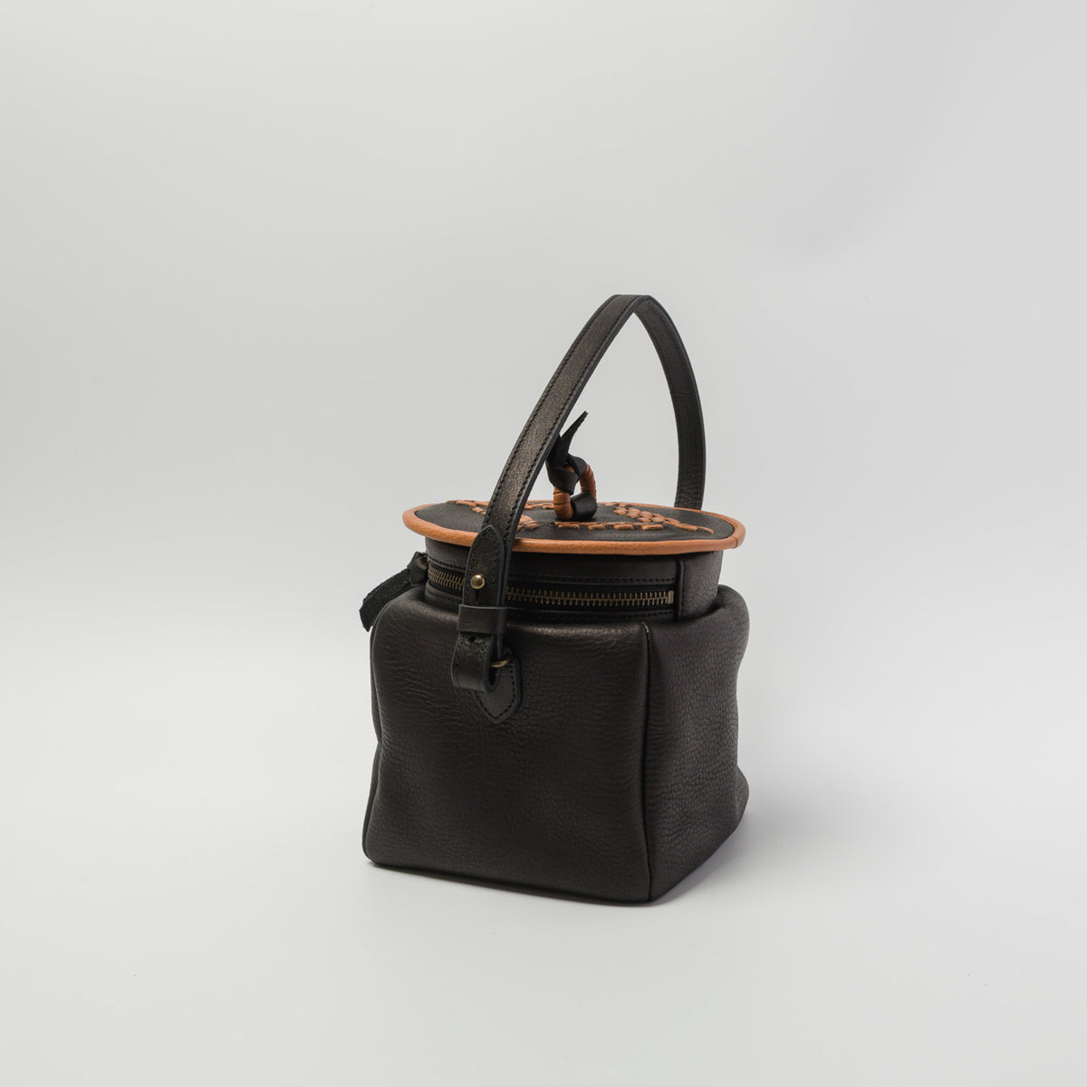 Yammart-pot-cube M ( black )