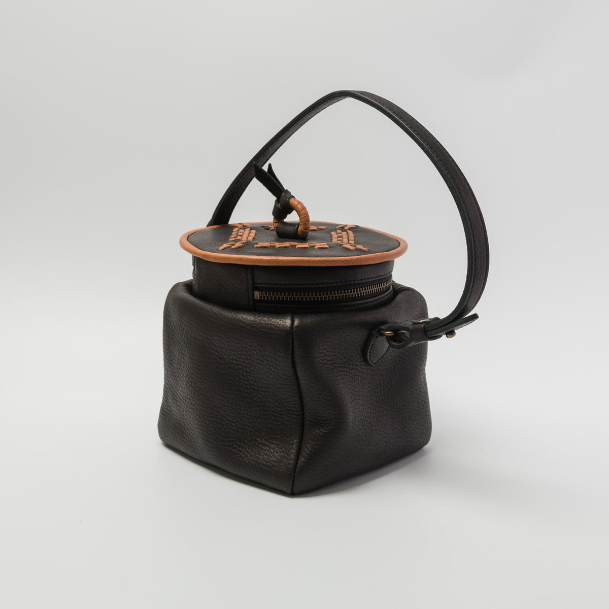 Yammart-pot-cube M ( black )