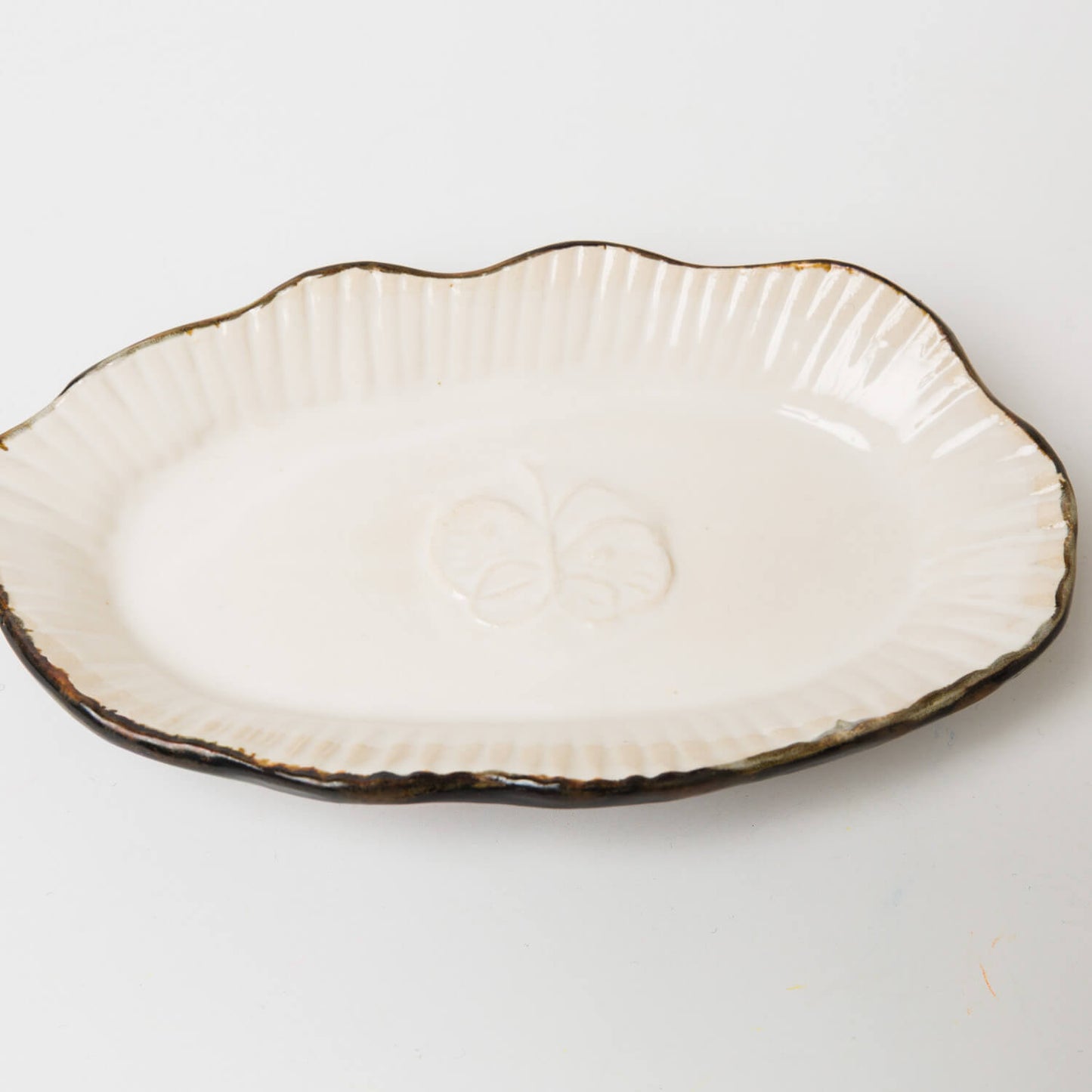 コンガリ舎-板皿楕円チョウ