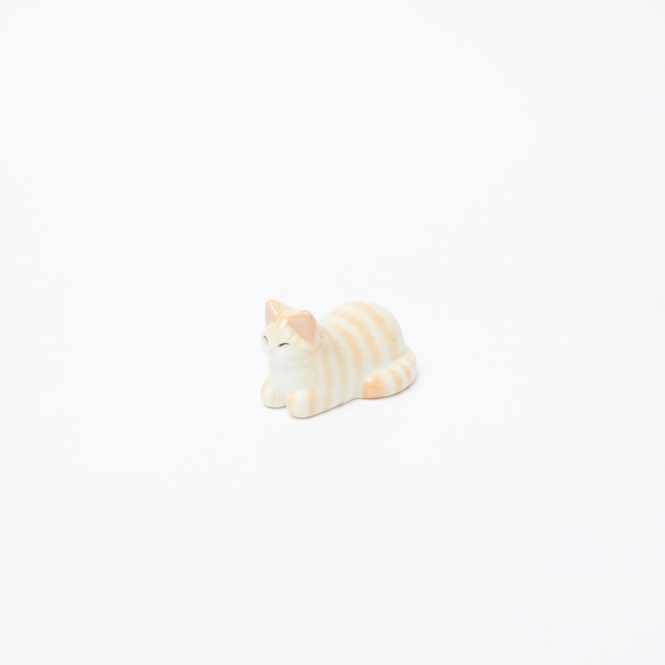 峰村ゆか-香箱座り猫の置物・箸置き-1