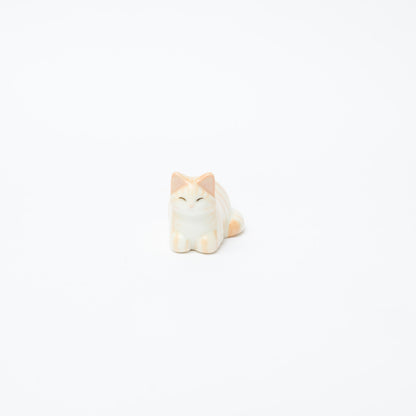 峰村ゆか-香箱座り猫の置物・箸置き-1
