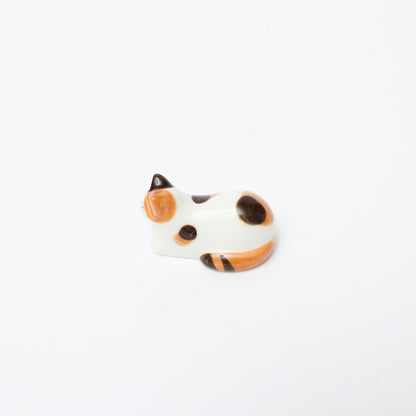 峰村ゆか-香箱座り猫の置物・箸置き-2