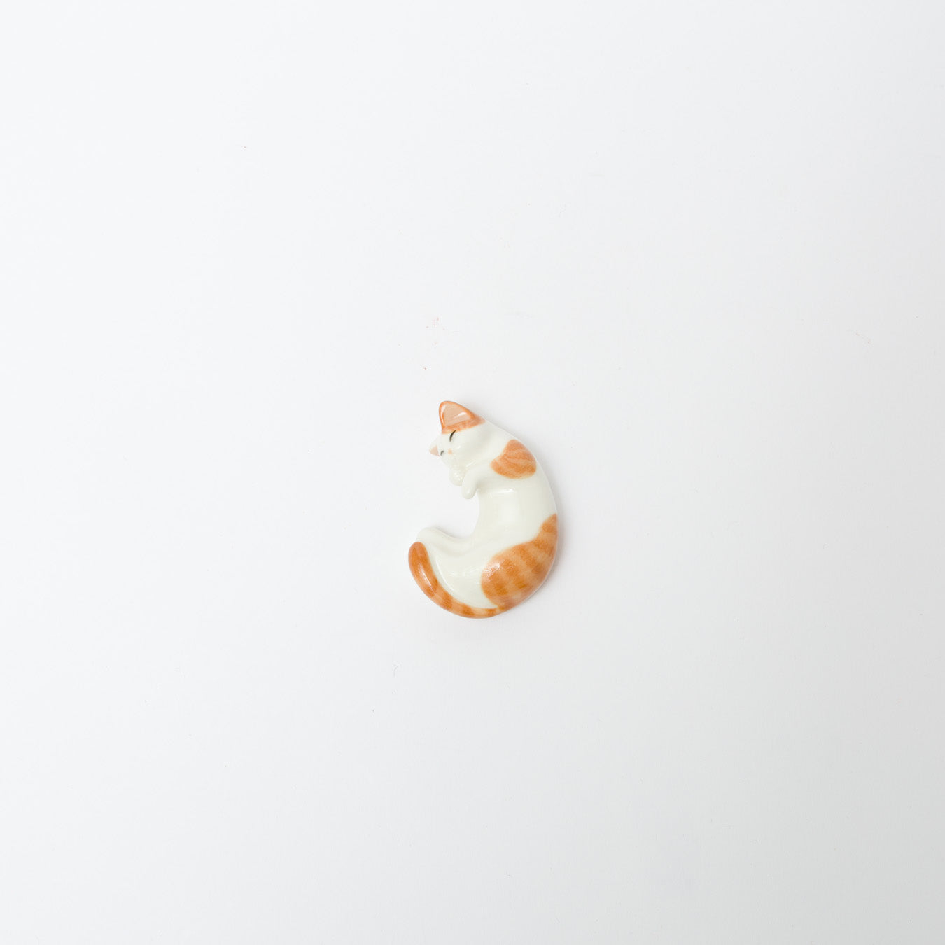 峰村ゆか-ゴロンとした猫の置物・箸置き-2