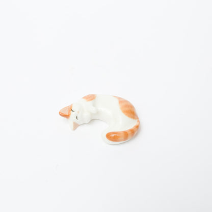 峰村ゆか-ゴロンとした猫の置物・箸置き-2