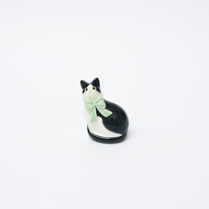 峰村ゆか-猫の置物（リボン）-4