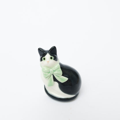峰村ゆか-猫の置物（リボン）-4