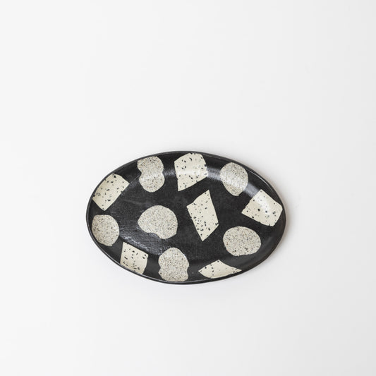 Reiko Egawa ceramic works-オーバルプレート-pebble-2