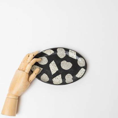 Reiko Egawa ceramic works-オーバルプレート-pebble-2