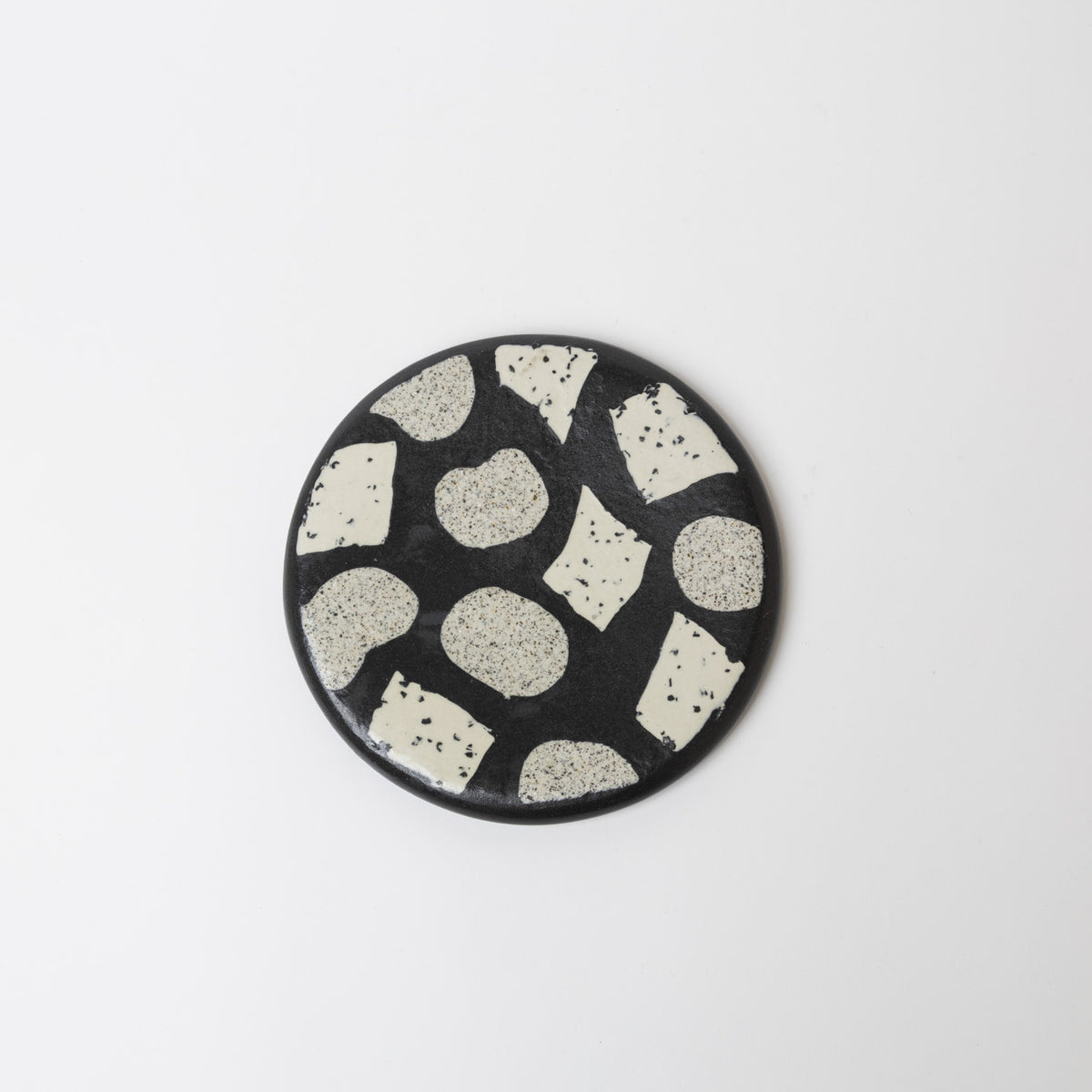 Reiko Egawa ceramic works-デザートプレート-pebble-2