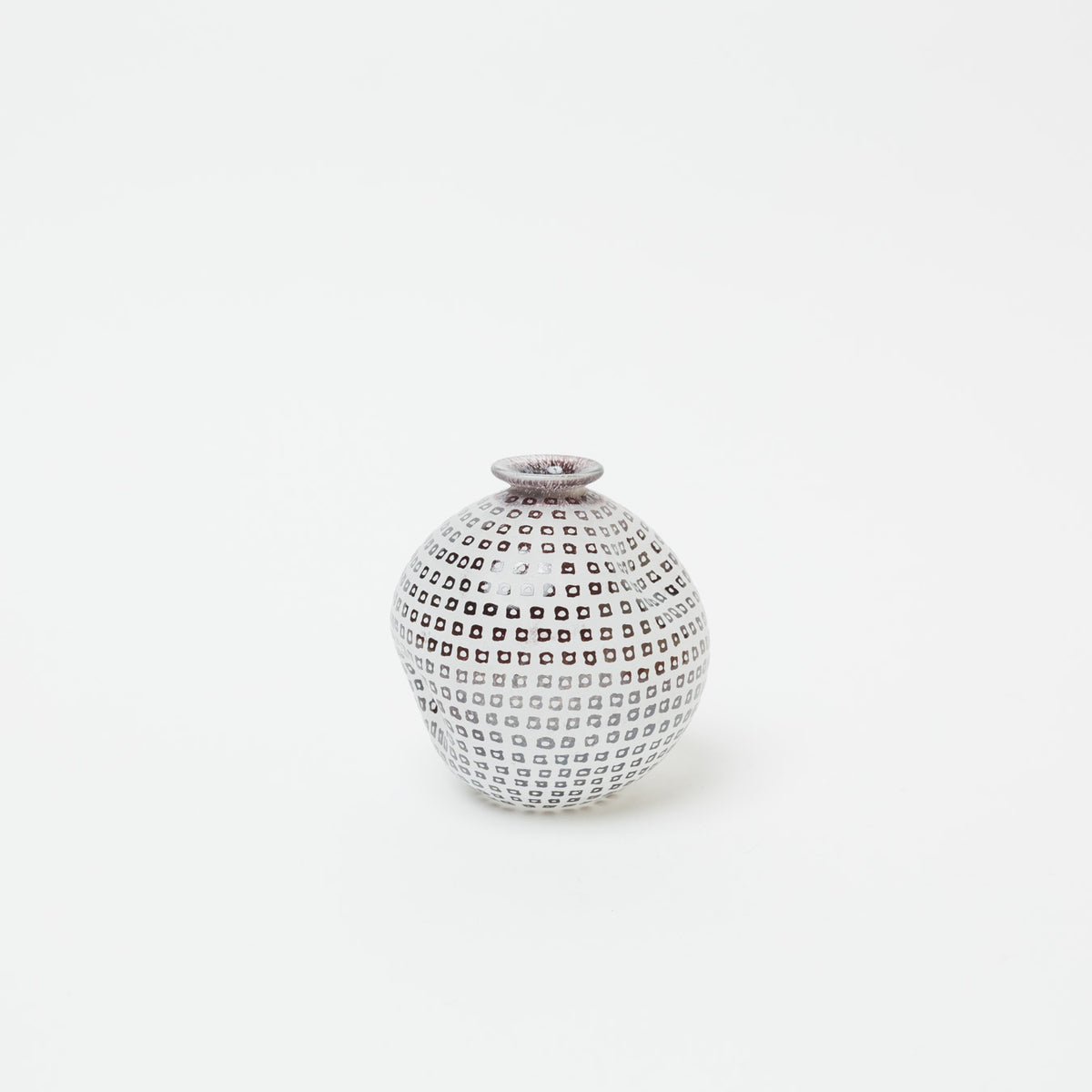 山崎雄一-pebble凹 一輪挿しM-2