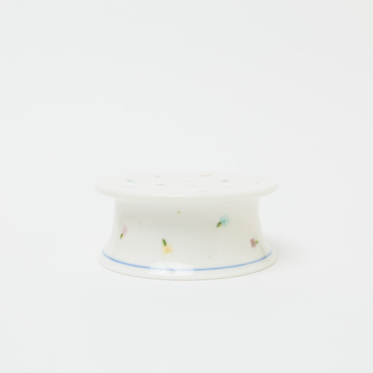 Riho Kawachi-Cake stand_colorful