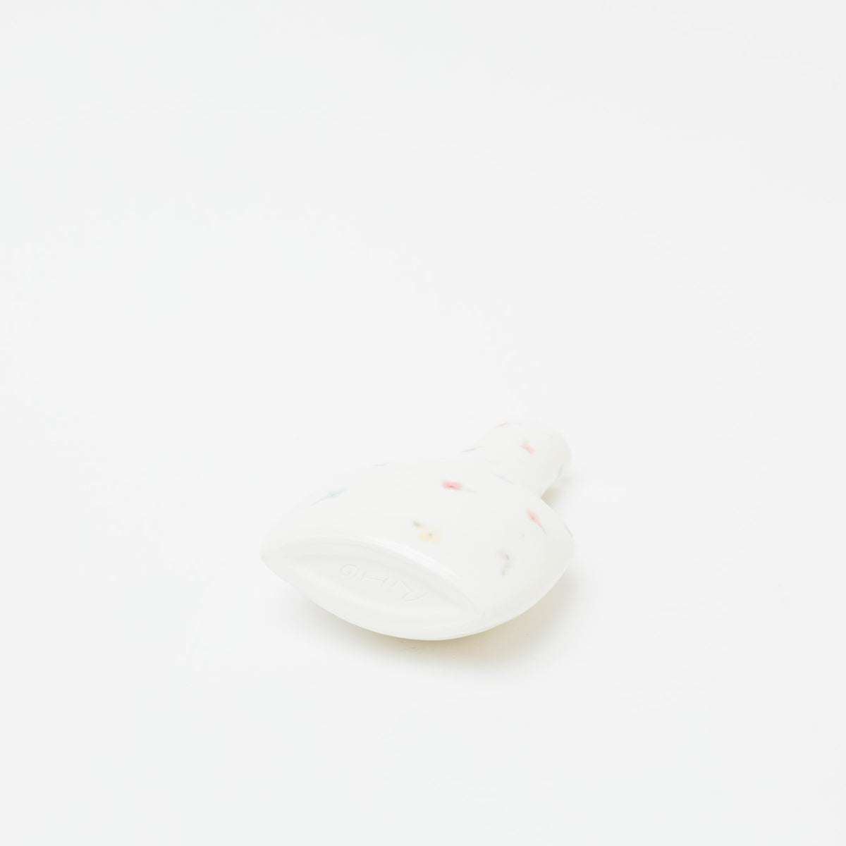 Riho Kawachi-Vase_colorful-1