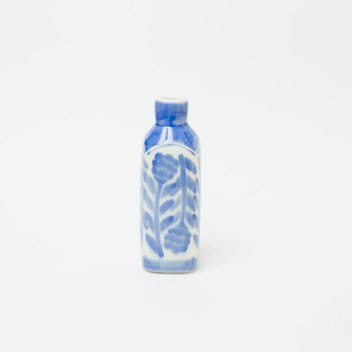 Riho Kawachi-Vase_frill