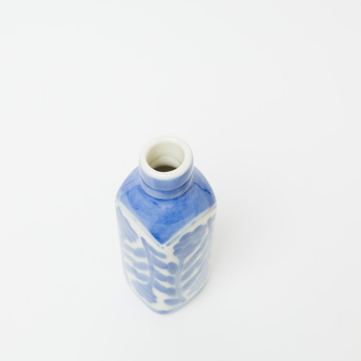 Riho Kawachi-Vase_frill