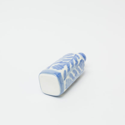 Riho Kawachi-Vase_frill