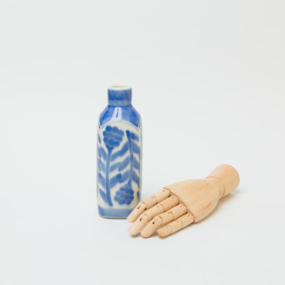Riho Kawachi-Vase_frill