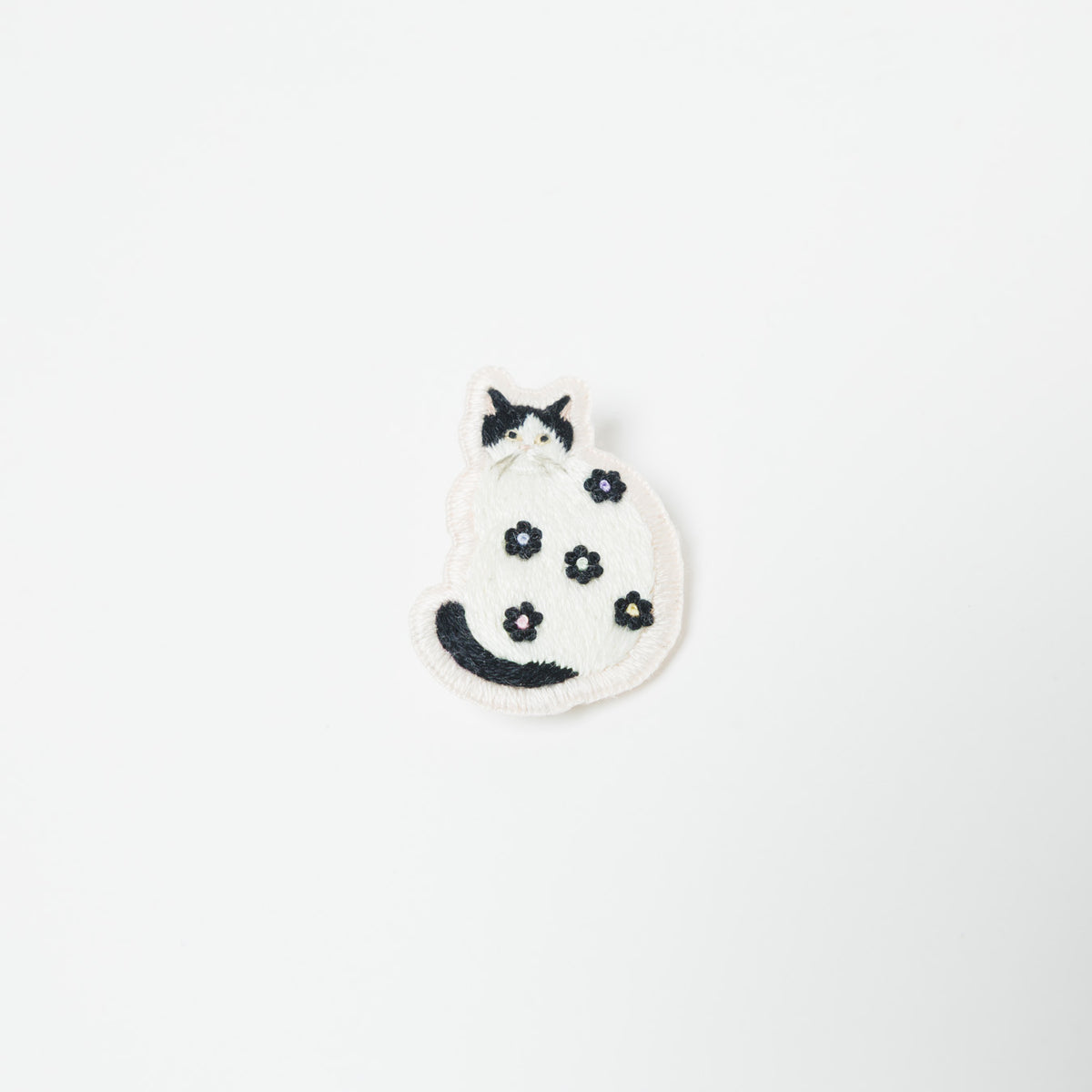 kanaecco-花柄の猫刺繍ブローチ-4