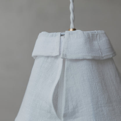 内側参考。フレームカバーには白いアイリッシュリネン生地を使用。フレームカバーも取り外せる構造です。