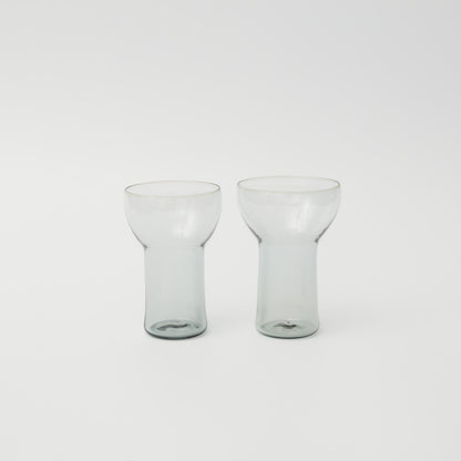 手吹きガラスのため、形やサイズ、色合いや表情に個体差があり、一点ずつ異なります。ご指定はできませんのでご了承ください。