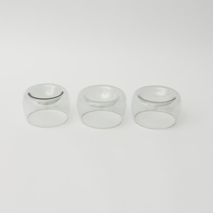 手吹きガラスのため、形やサイズ、色合いや表情に個体差があり、一点ずつ異なります。ご指定はできませんのでご了承ください。