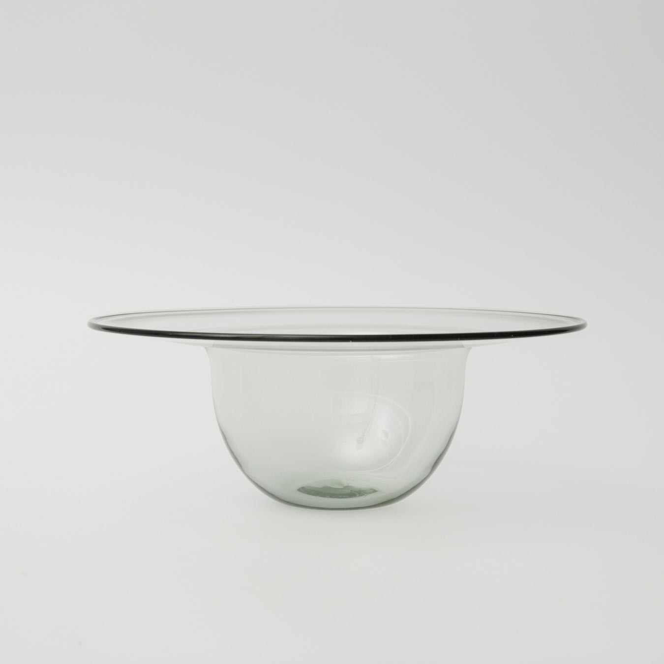 ワダコーヘー-capeline bowl with thick lim-studio gray