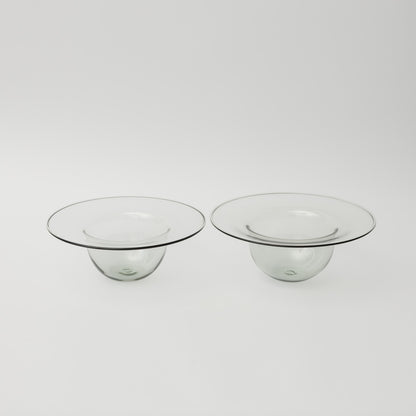 手吹きガラスのため、形やサイズ、色合いや表情に個体差があり、一点ずつ異なります。ご指定はできませんのでご了承ください。