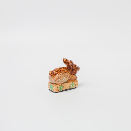 比留間郁美-置物「うさぎ」