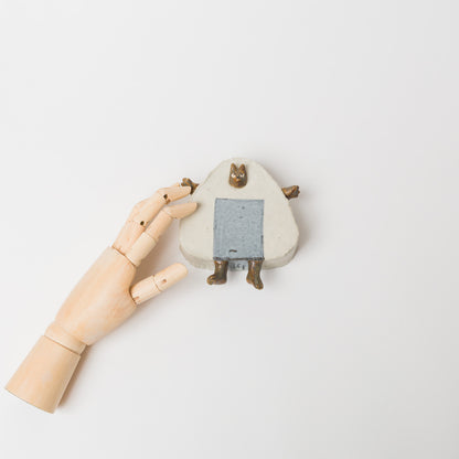 小林由依-壁掛け-おにぎり-1