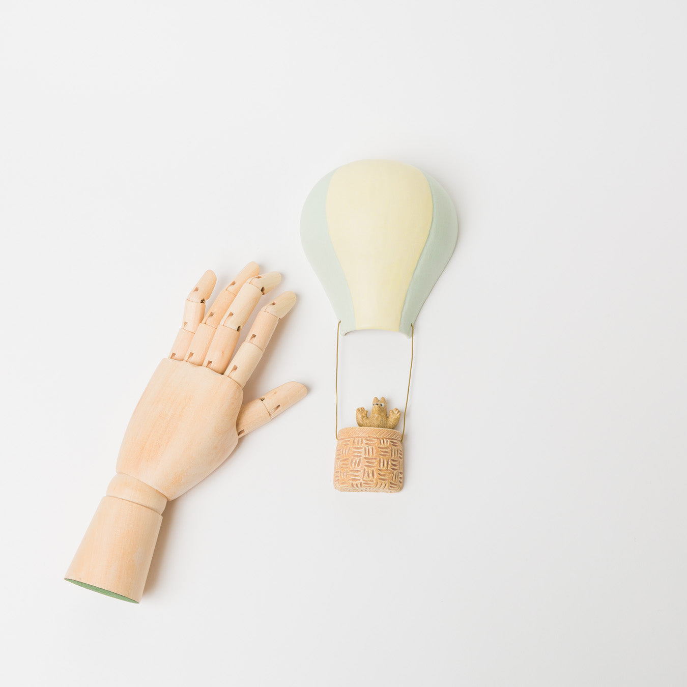 小林由依-壁掛け-気球-2