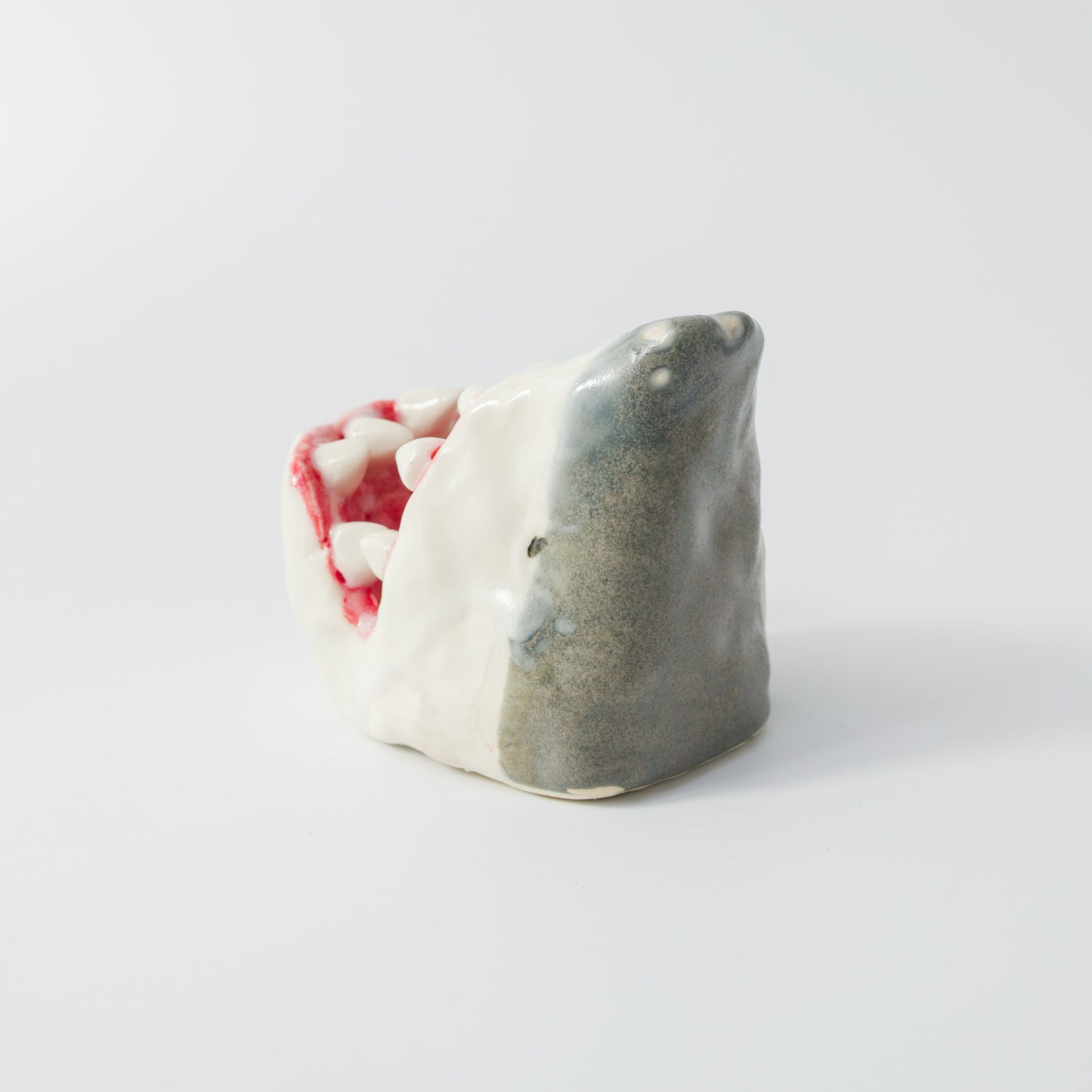 田川亞希-サメ花器-2