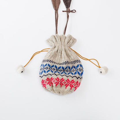 背面もぐるり柄が入っています。